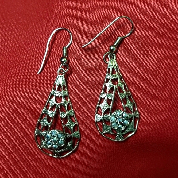 Vintage Silver Tone Drop Earrings - Picture 1 of 16